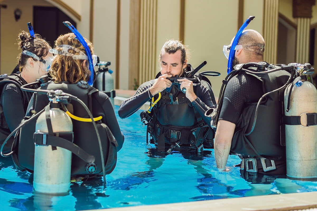 Max 4 students per instructor Max 4 students per instructor
