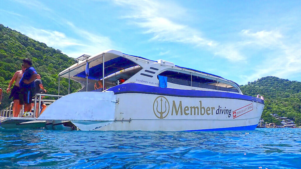 Member Diving Tauchboot